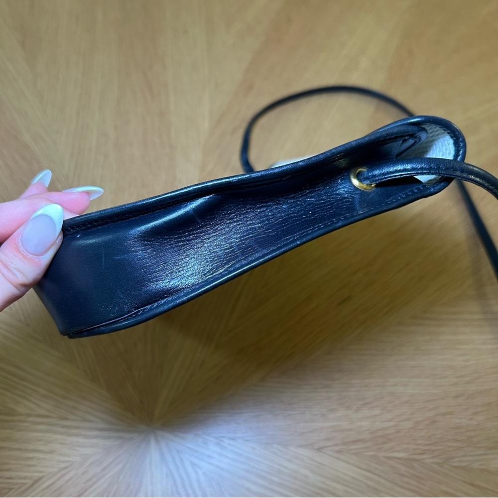 Yves Saint Laurent White and Navy Shoulder Bag - Picture 9 of 13